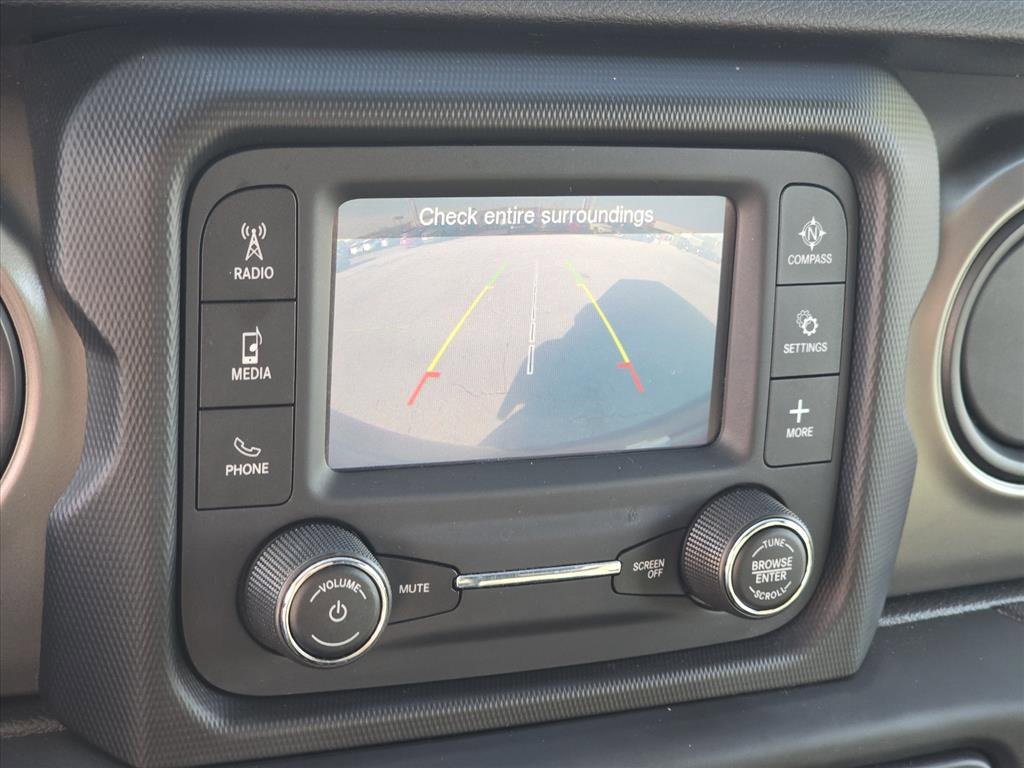 Used 2018 Jeep Wrangler Sport image 4