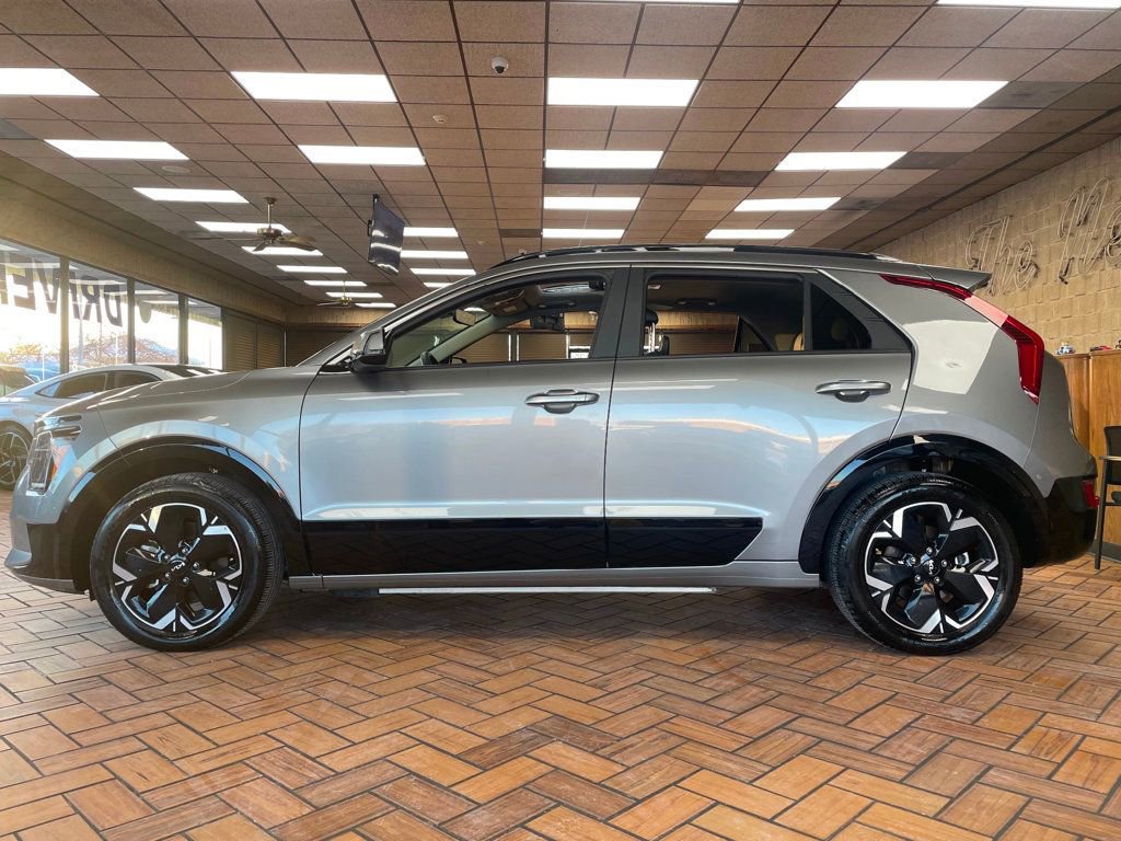 Used 2024 Kia Niro Wave w/ Wave Preserve Package image 5
