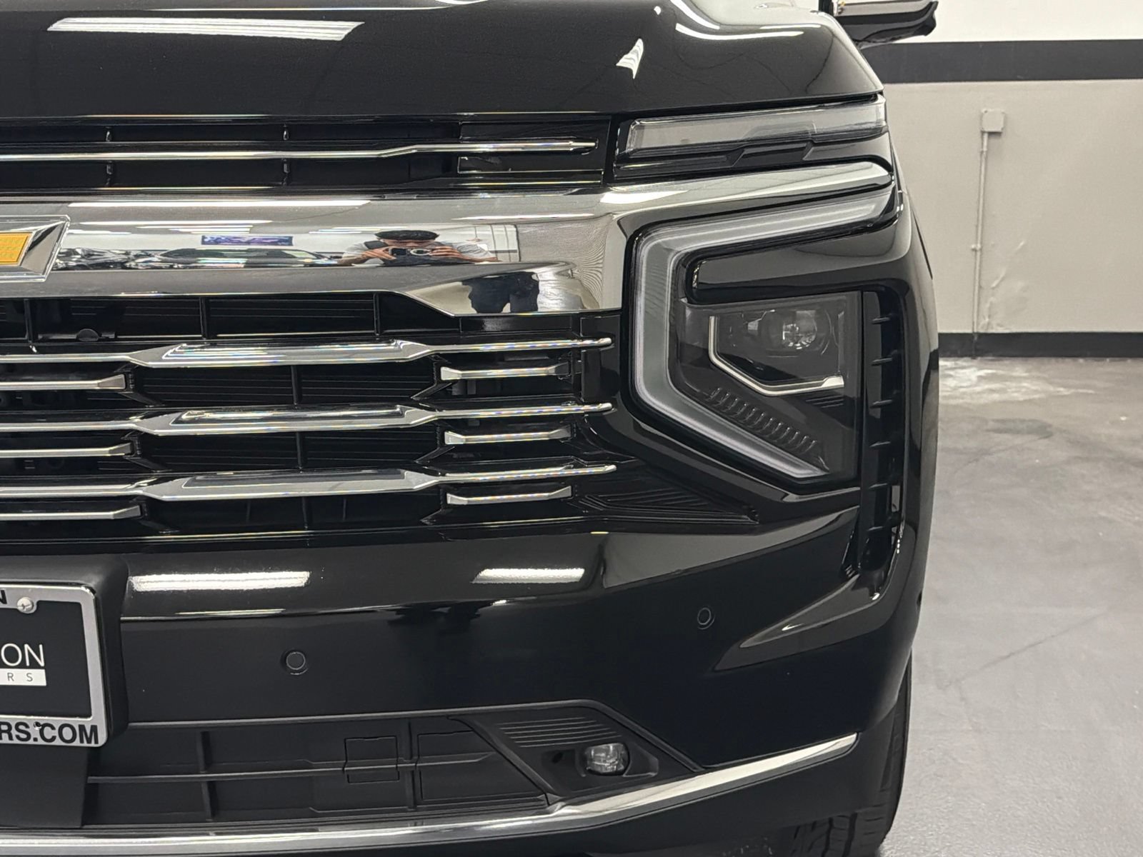 Used 2025 Chevrolet Suburban Premier w/ Sun And Tow Package AWD/4WD image 7