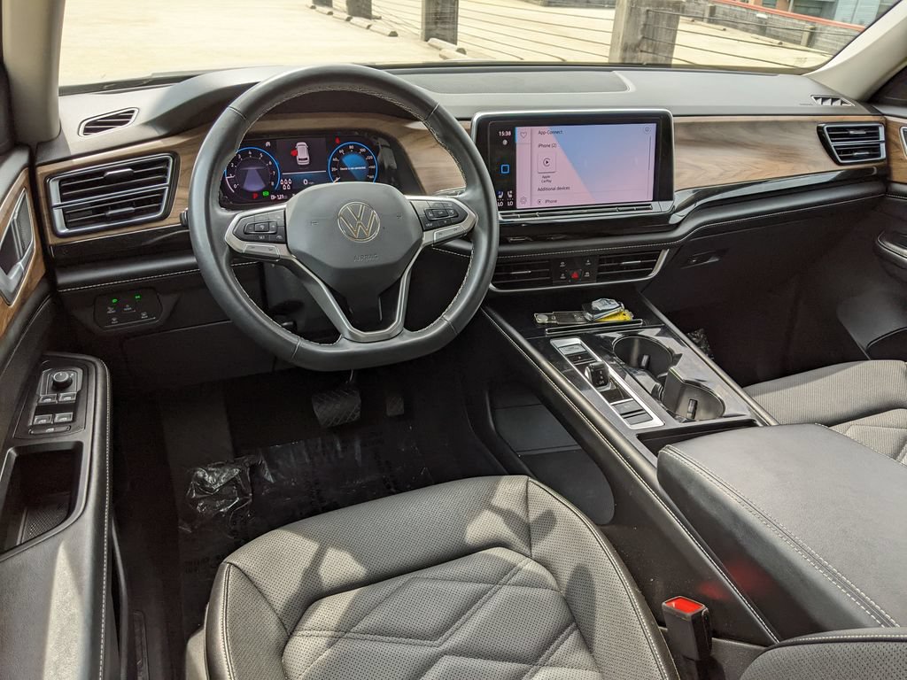 Certified 2024 Volkswagen Atlas SE FWD image 12