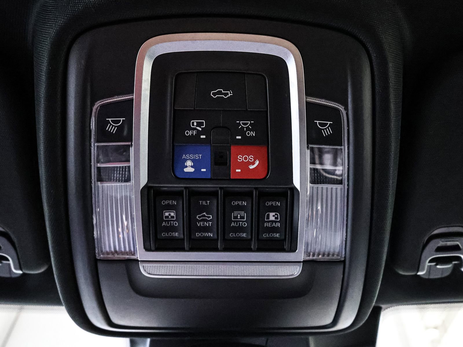 Used 2020 RAM 1500 Limited image 32