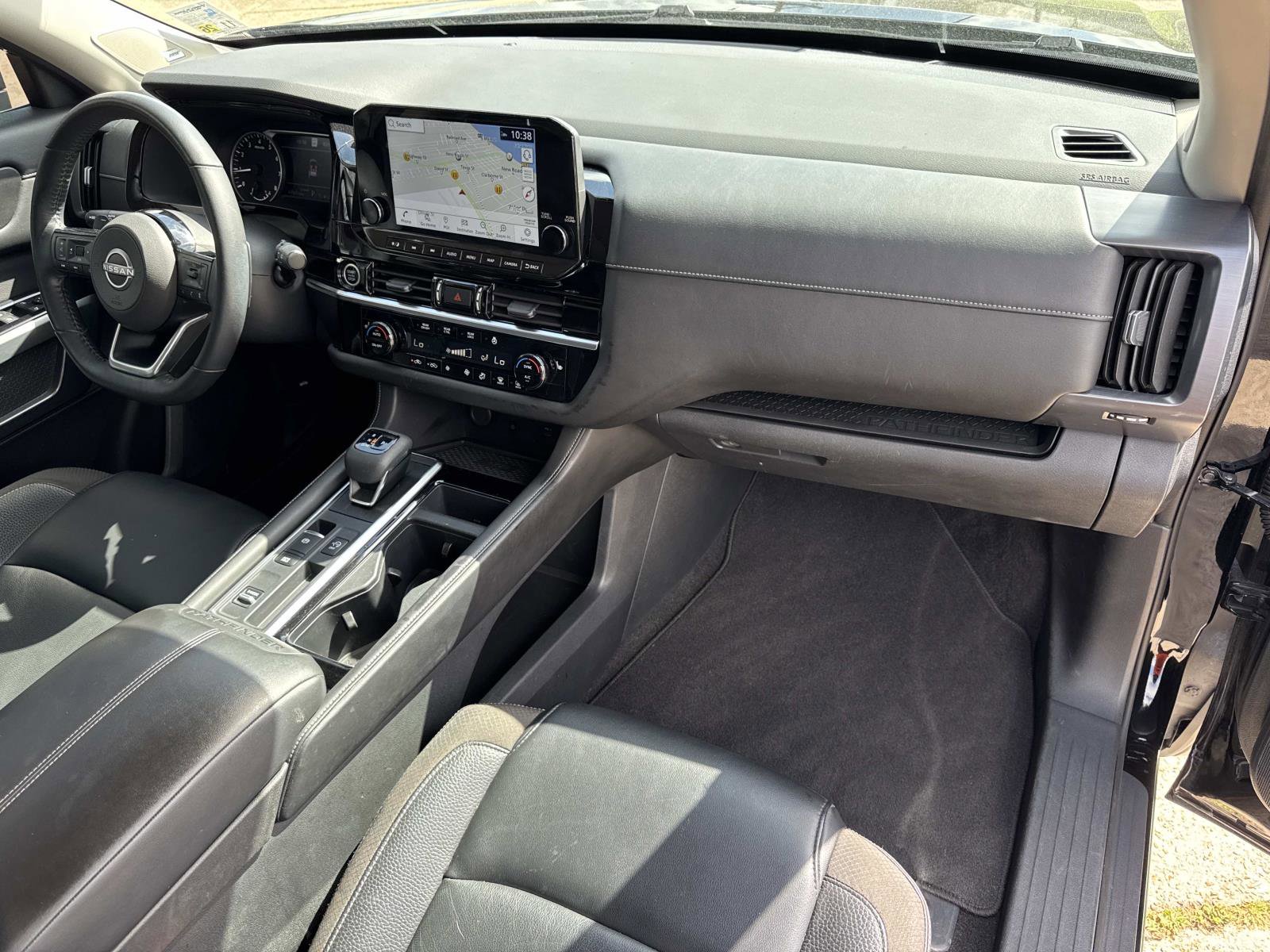 Used 2023 Nissan Pathfinder SL w/ SL Premium Package FWD image 12