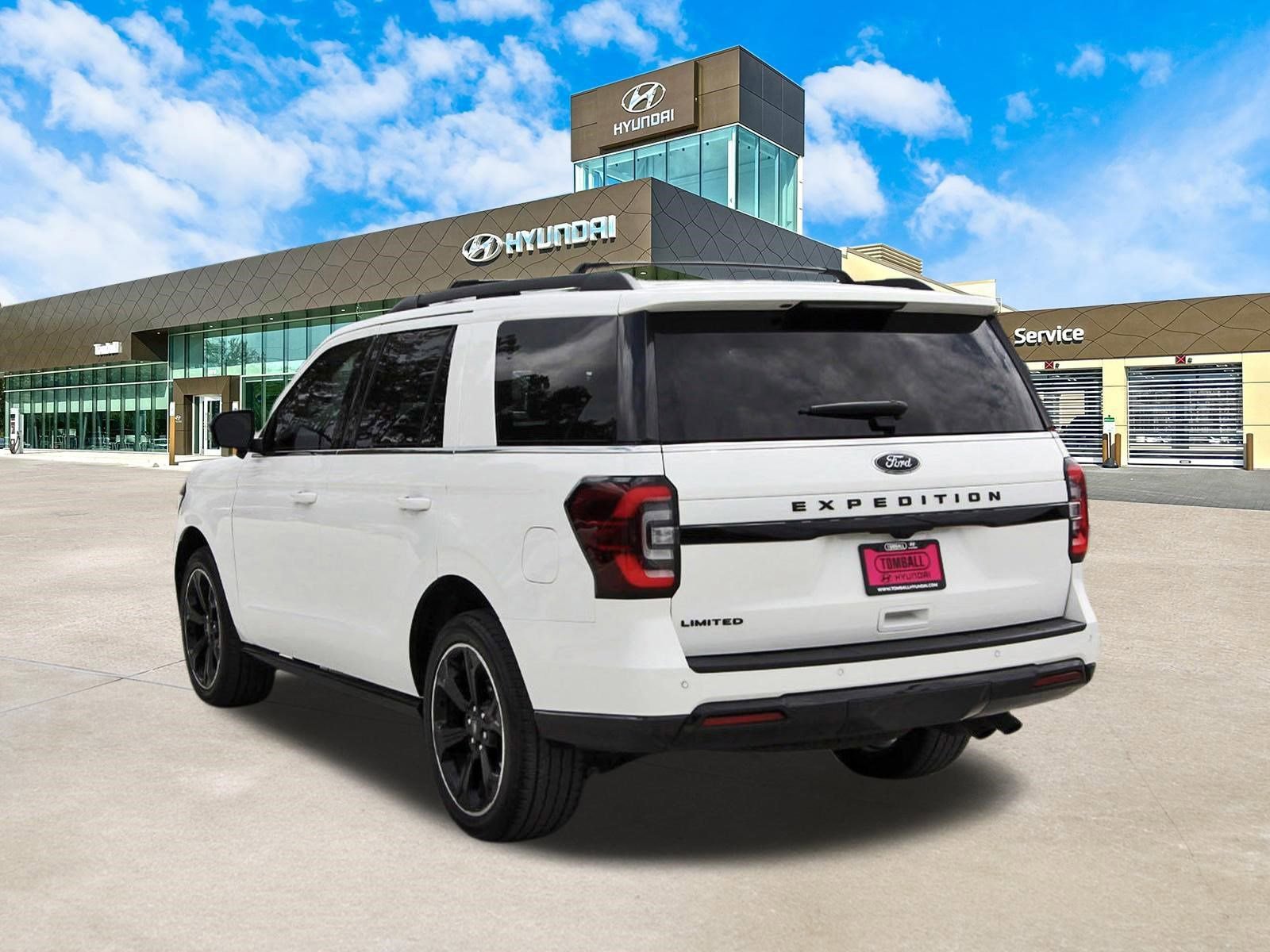 Used 2023 Ford Expedition Limited image 8