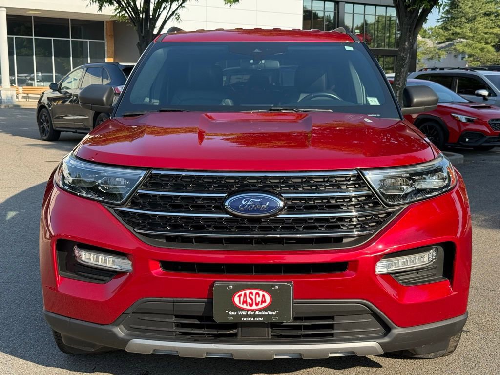 Used 2020 Ford Explorer XLT w/ Equipment Group 202A AWD/4WD image 3