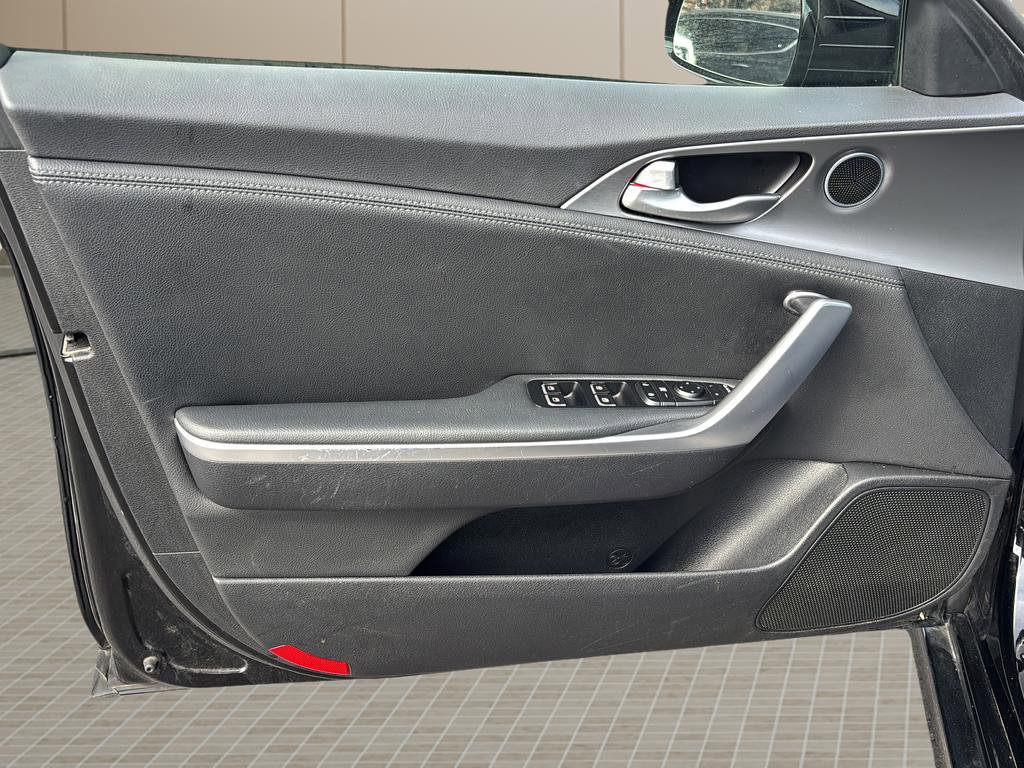 Used 2020 Kia Stinger GT image 15