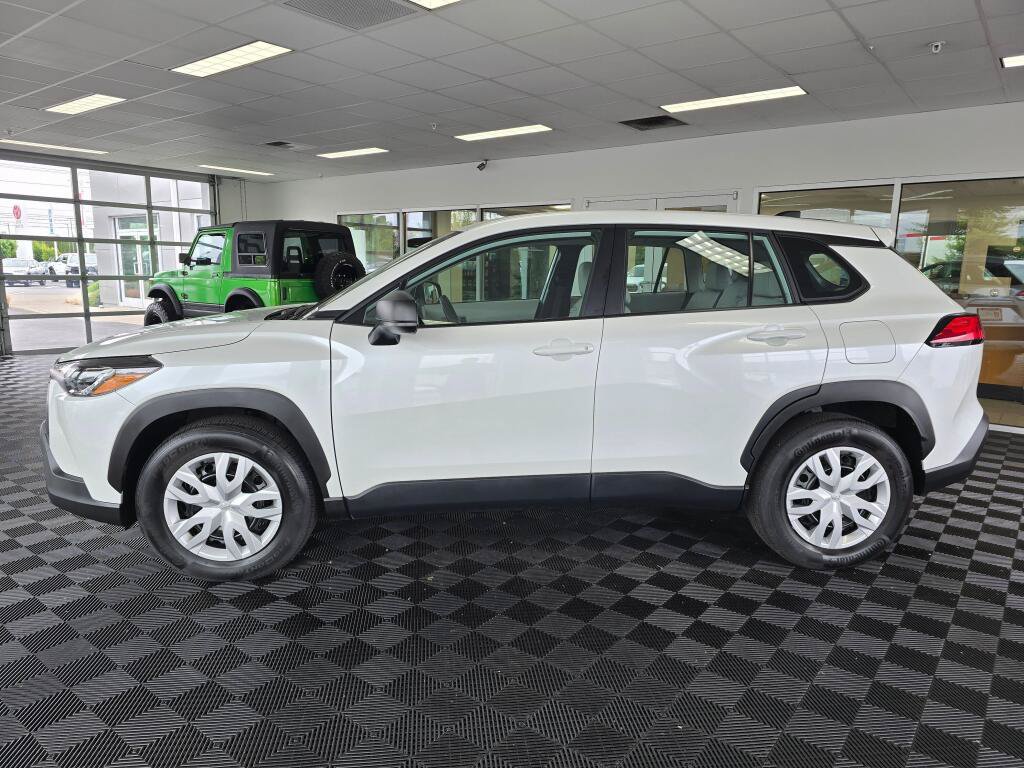 Used 2024 Toyota Corolla Cross L AWD/4WD image 6