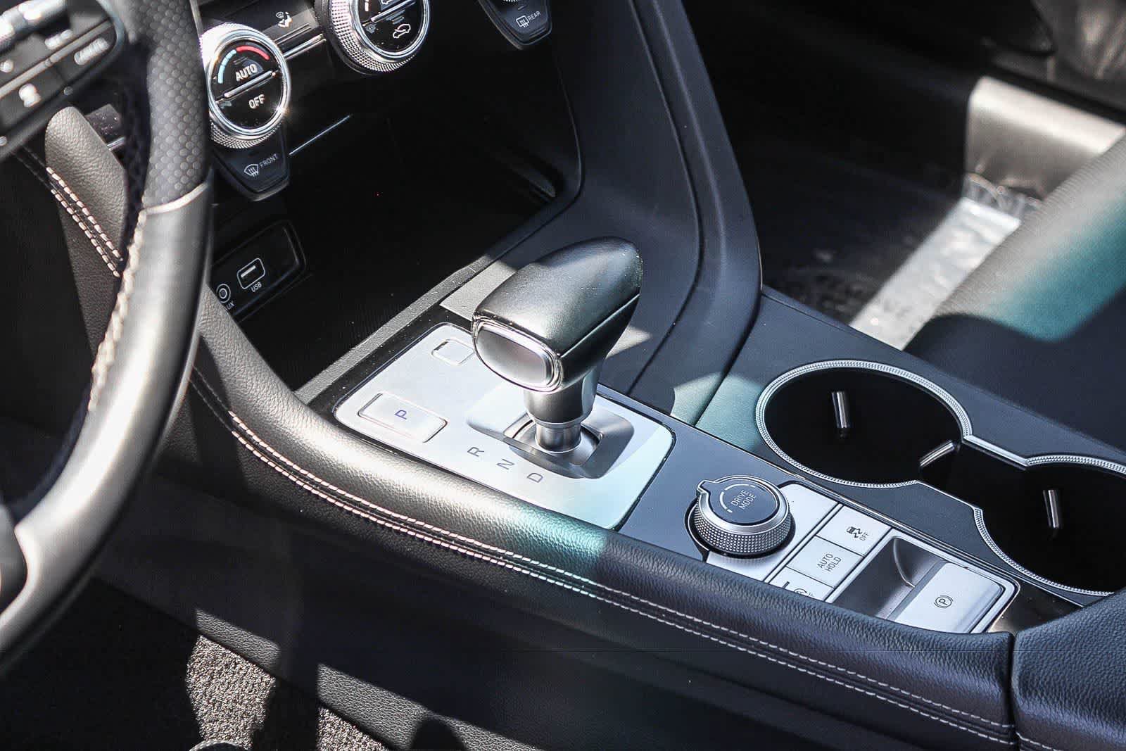 Used 2021 Genesis G70 2.0T RWD image 24