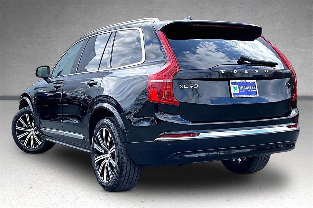 Certified 2023 Volvo XC90 B6 Plus image 3