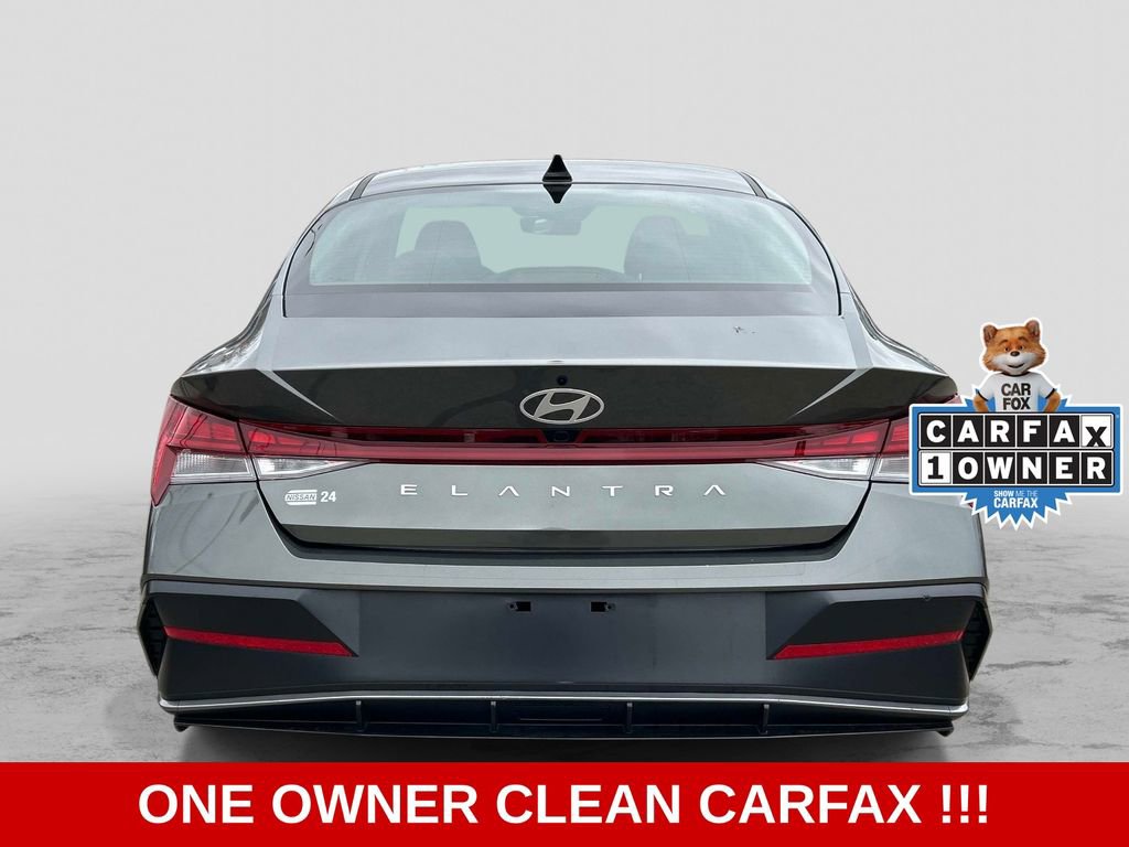 Used 2025 Hyundai Elantra SEL FWD image 6