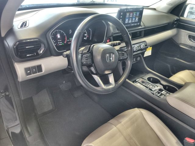 Used 2023 Honda Pilot Touring image 14