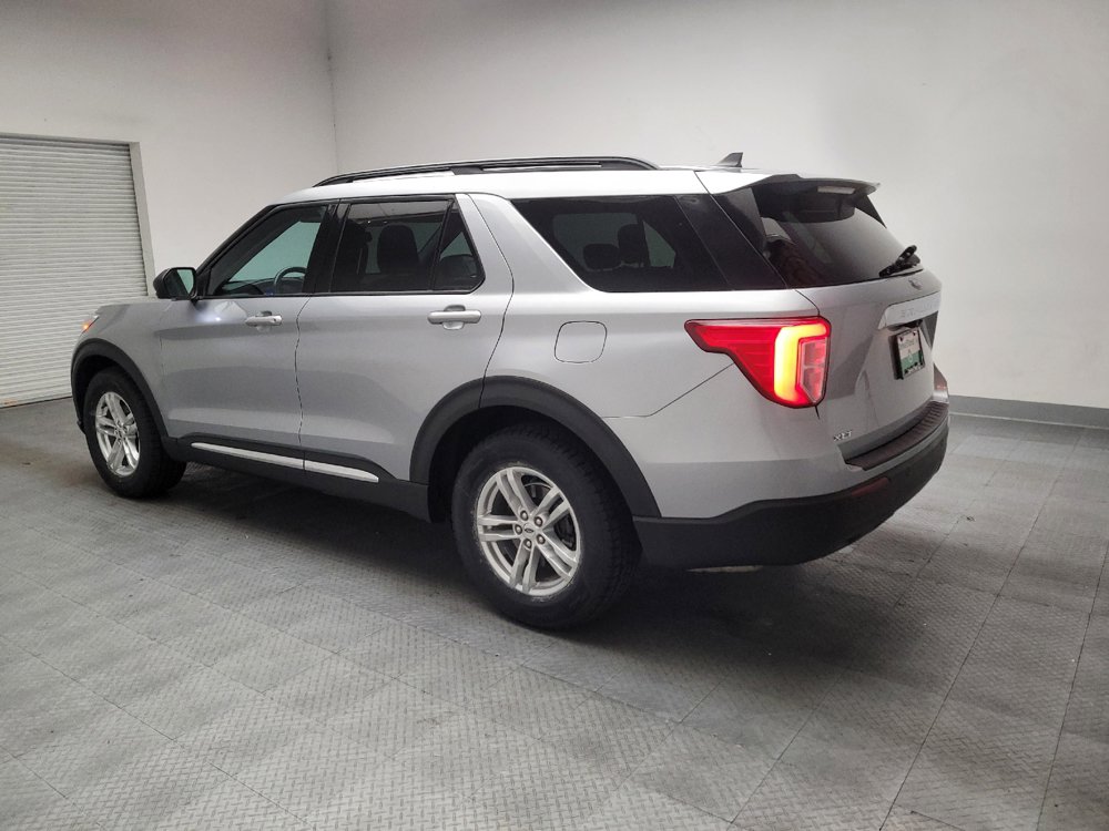 Used 2022 Ford Explorer XLT RWD image 3
