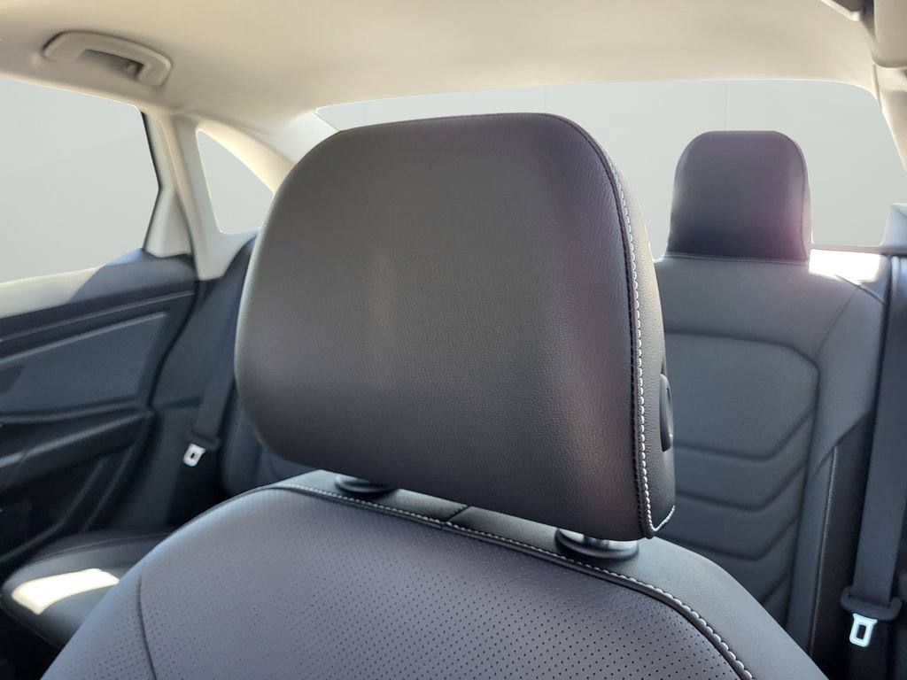 New 2026 Volkswagen Jetta SEL FWD image 6