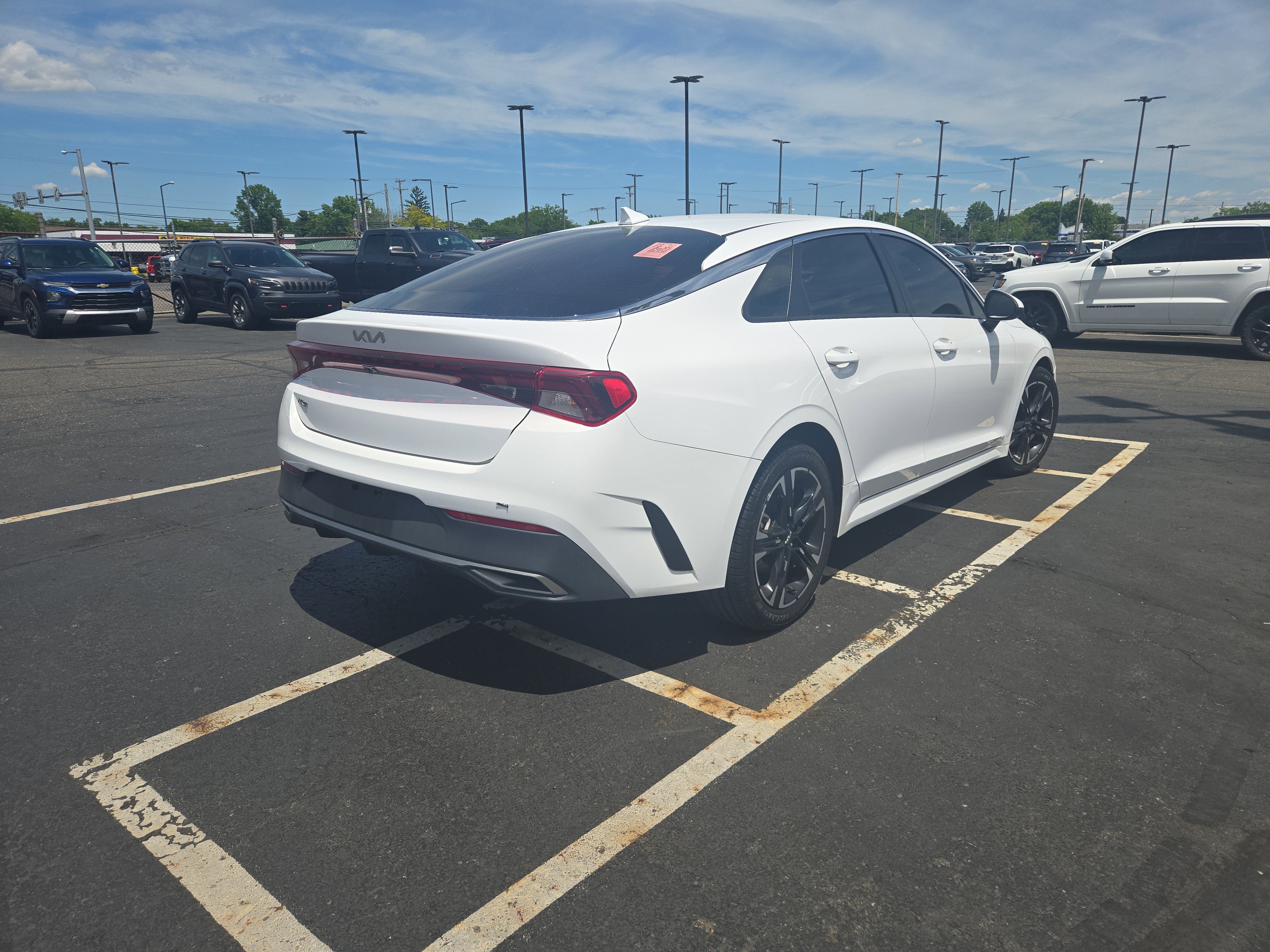 Used 2022 Kia K5 LX FWD image 3