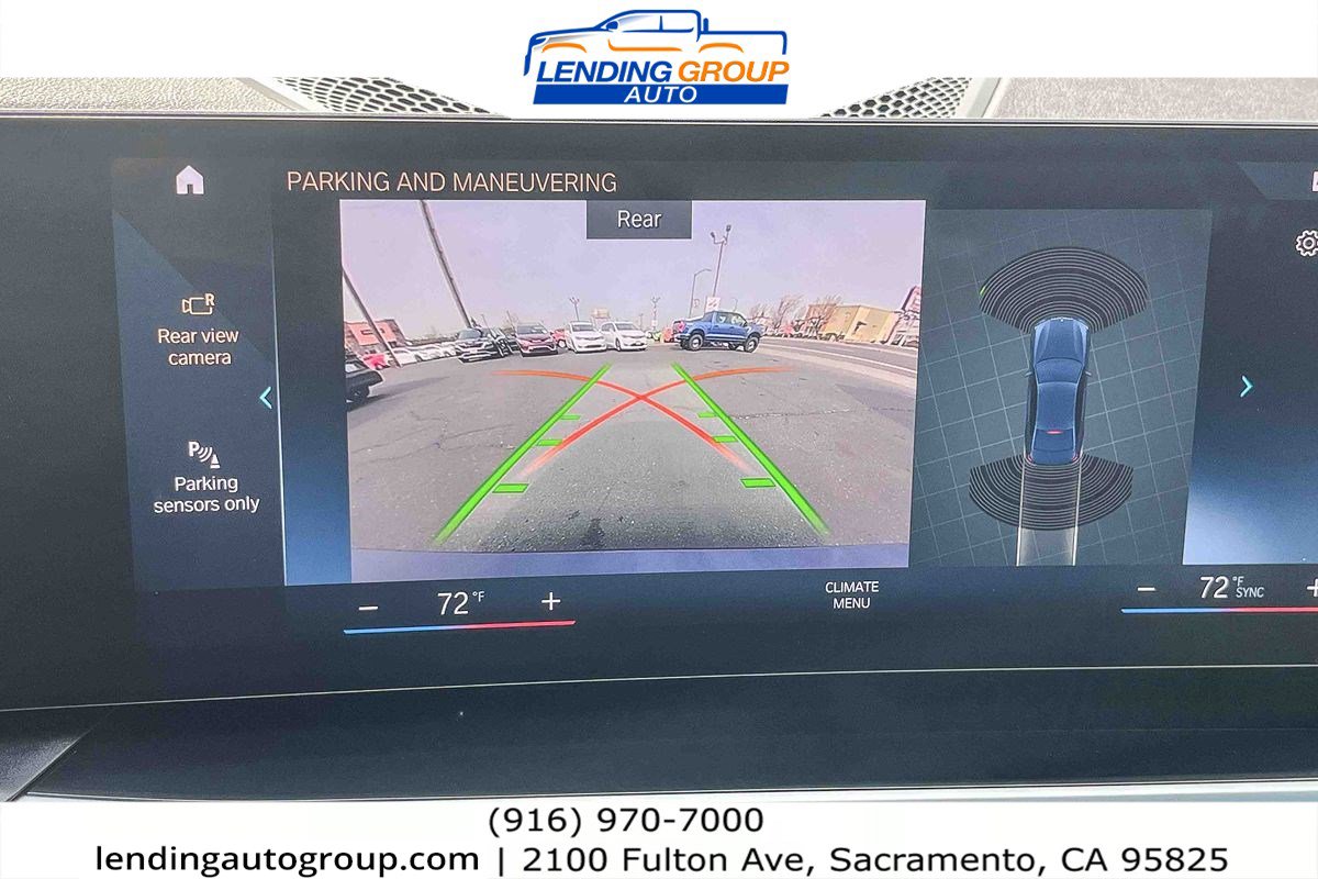 Used 2024 BMW 330i Sedan w/ Premium Package image 22