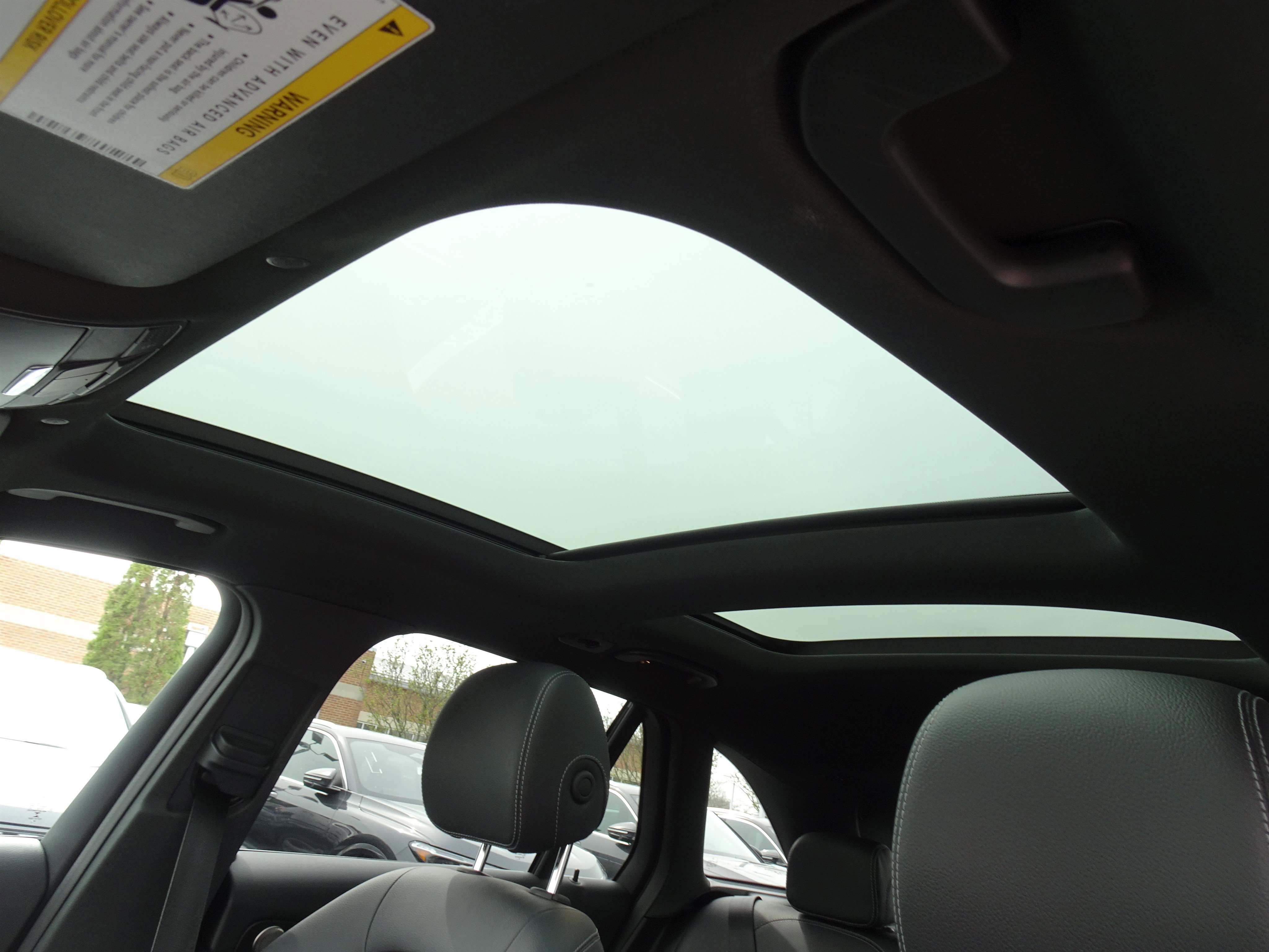 Used 2021 Mercedes-Benz GLC 300 4MATIC image 10