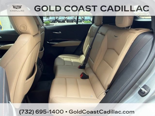 Certified 2024 Cadillac XT4 Luxury w/ Cold Weather Package FWD image 13