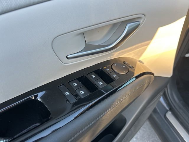 Used 2025 Hyundai Tucson Limited image 10