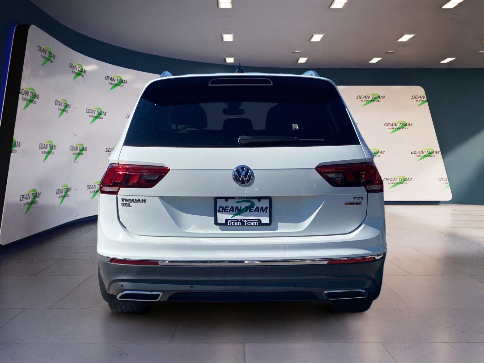 Used 2018 Volkswagen Tiguan SEL Premium AWD/4WD image 8