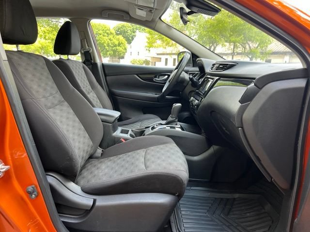 Used 2020 Nissan Rogue Sport SV FWD image 22