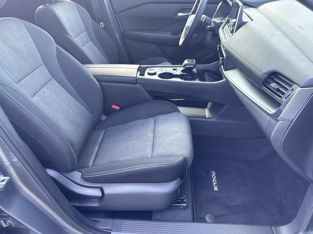 Used 2026 Nissan Rogue SV AWD/4WD image 26