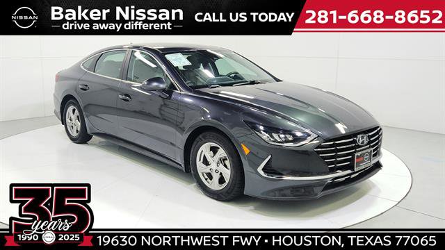 Used 2022 Hyundai Sonata SE image 1