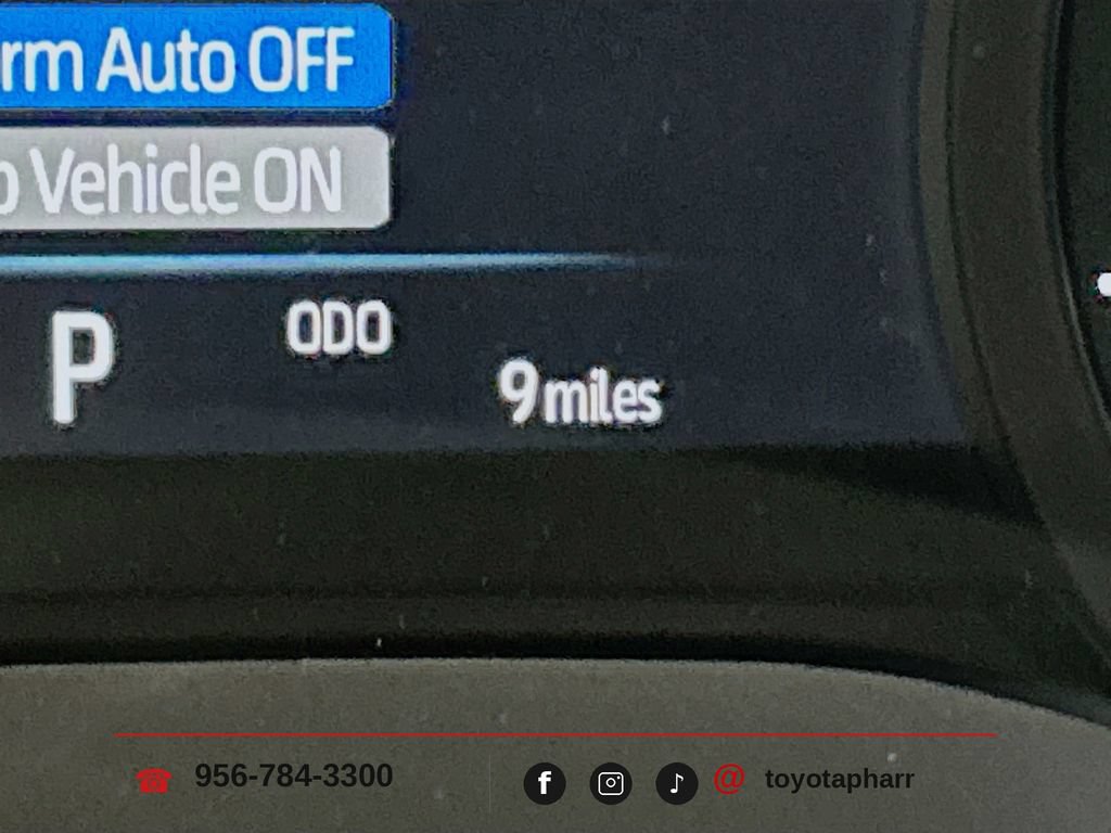 New 2026 Toyota Sienna XLE FWD image 13