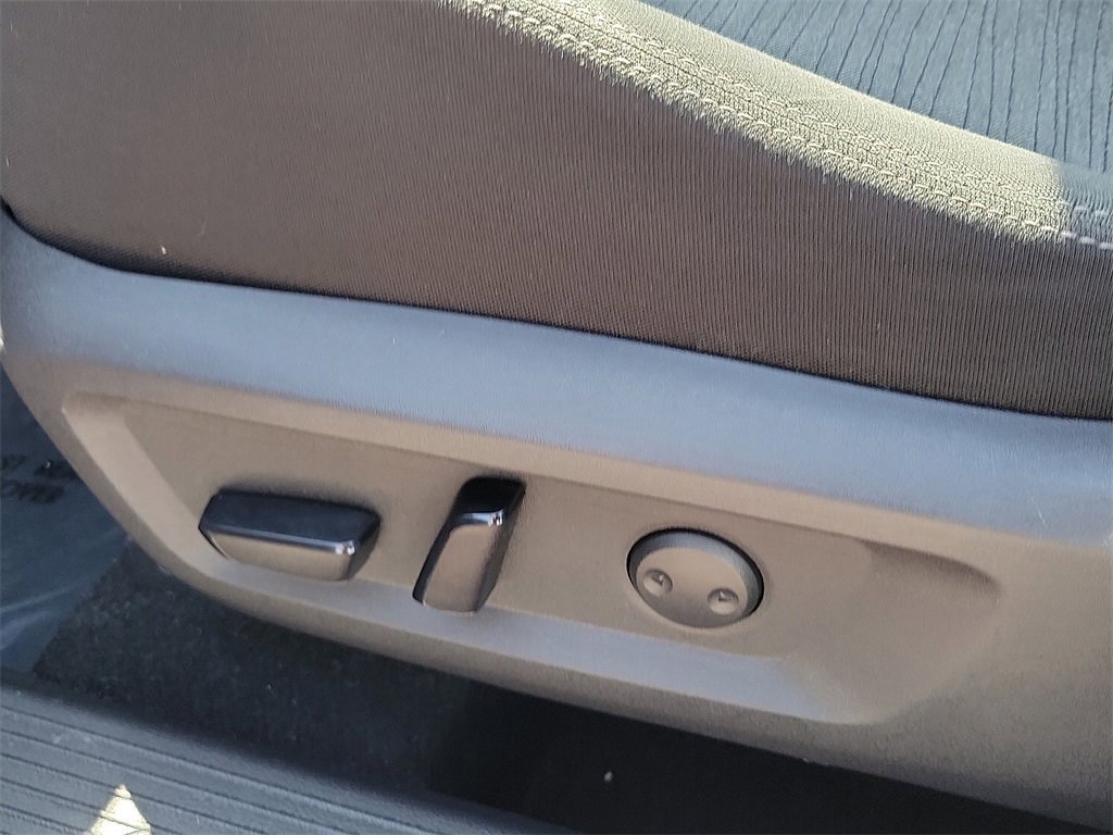 Used 2021 Nissan Rogue SV image 15