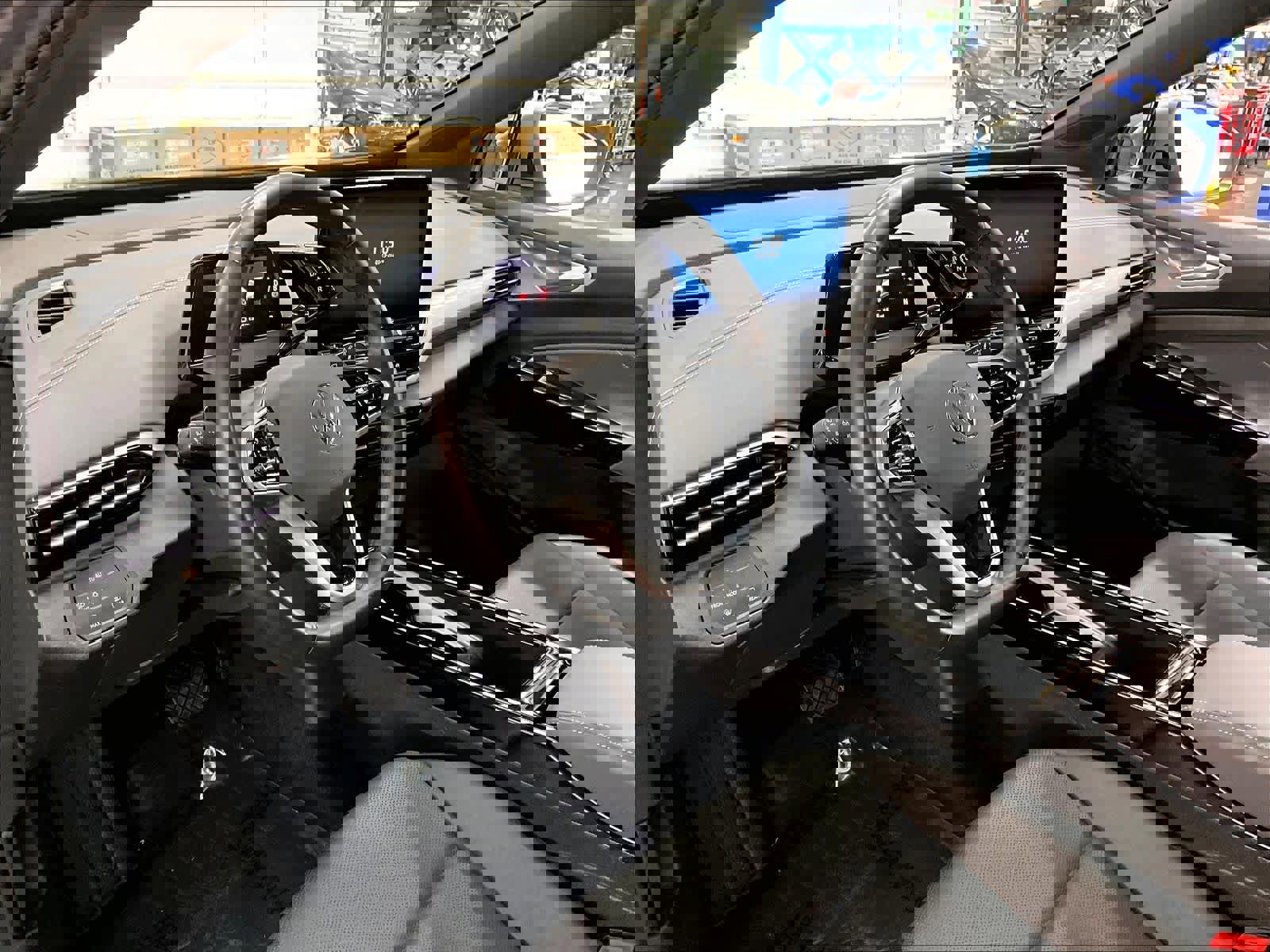 Used 2023 Volkswagen ID.4 Pro S image 17