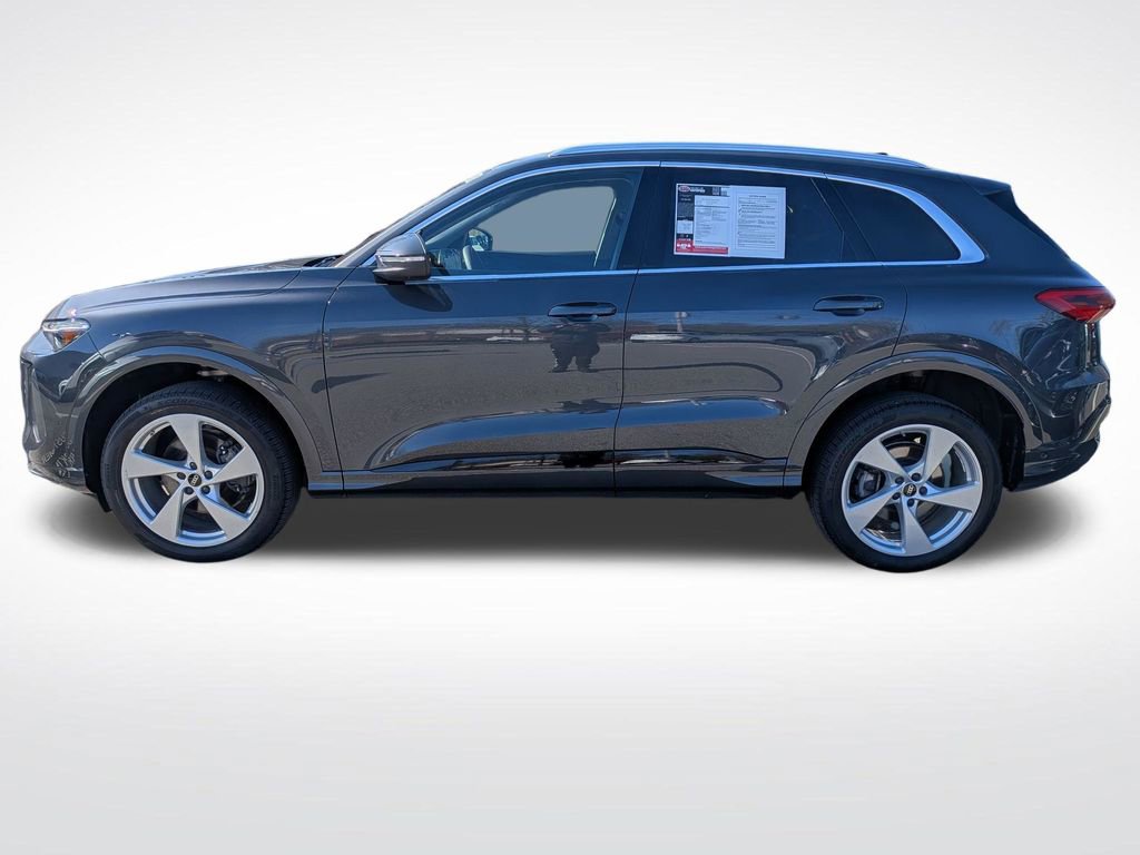 Used 2025 Audi Q5 Premium Plus w/ Premium Plus image 2