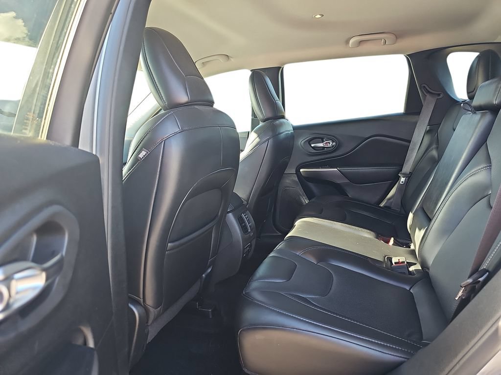 Used 2020 Jeep Cherokee Limited FWD image 14