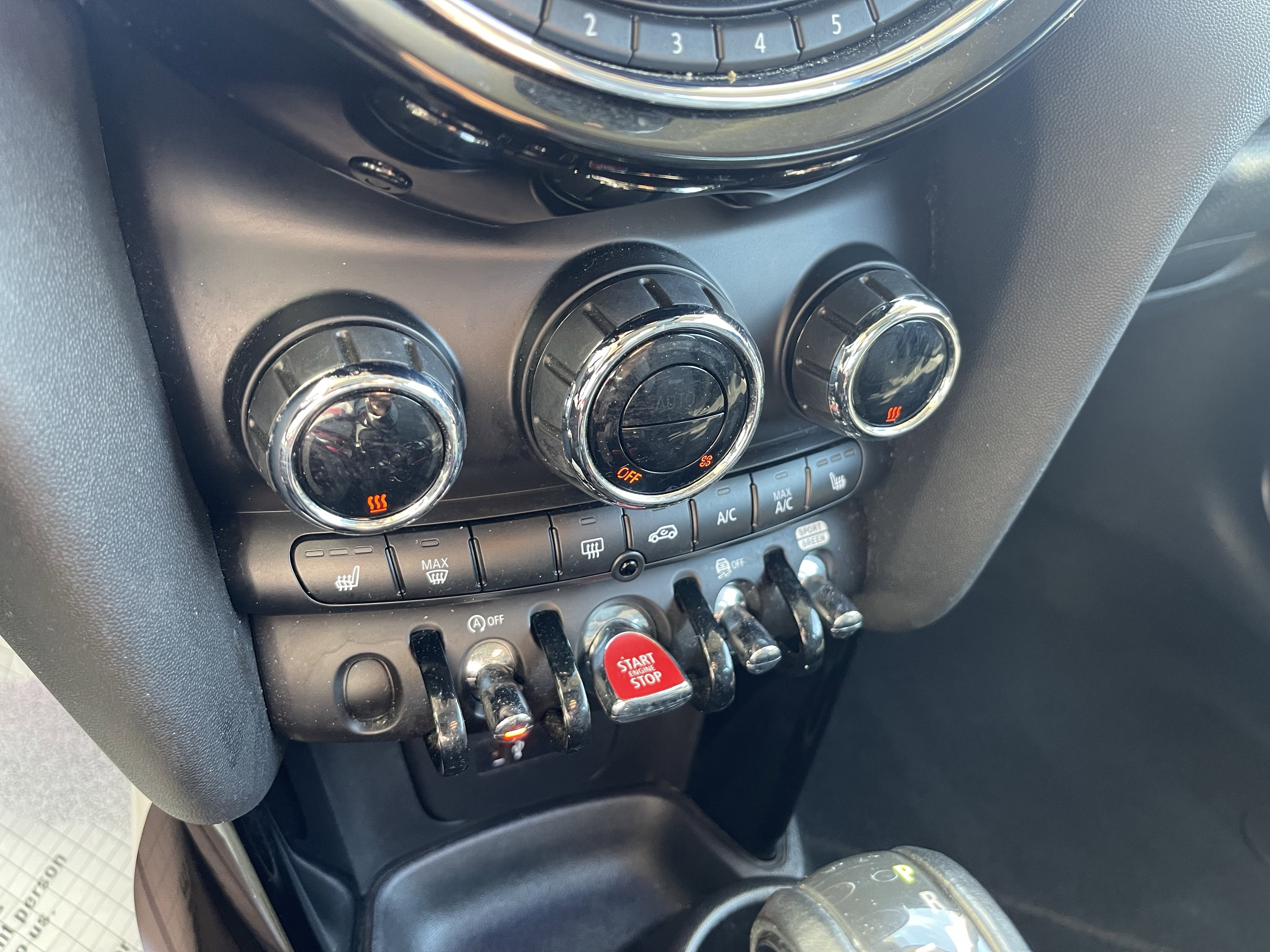 Used 2019 MINI Cooper S w/ Premium Package image 11