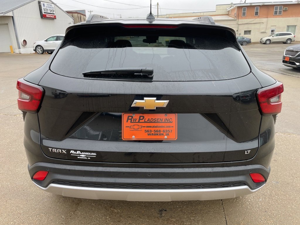 New 2026 Chevrolet Trax LT w/ Driver Confidence Package image 13