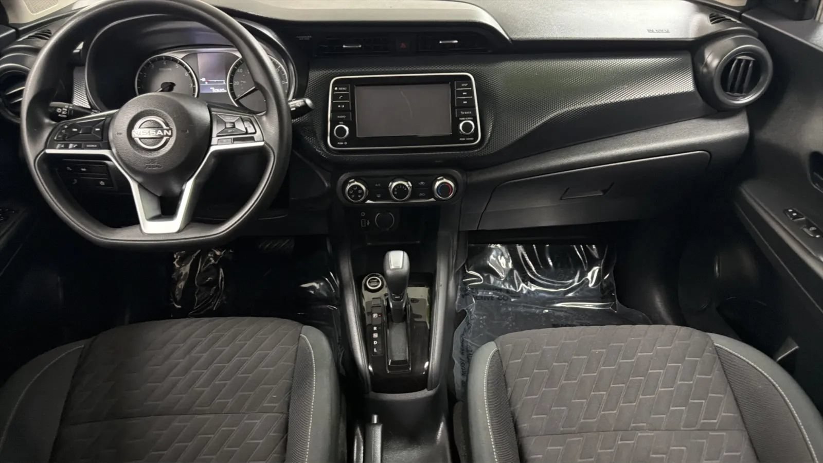 Used 2022 Nissan Kicks S FWD image 17