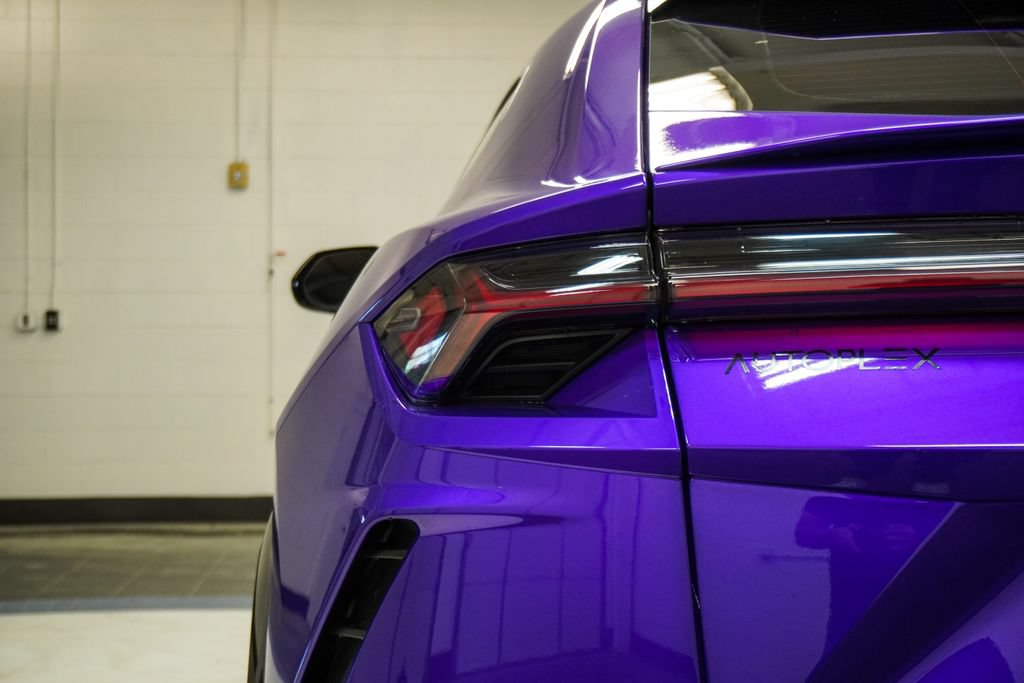 Used 2022 Lamborghini Urus AWD/4WD image 42