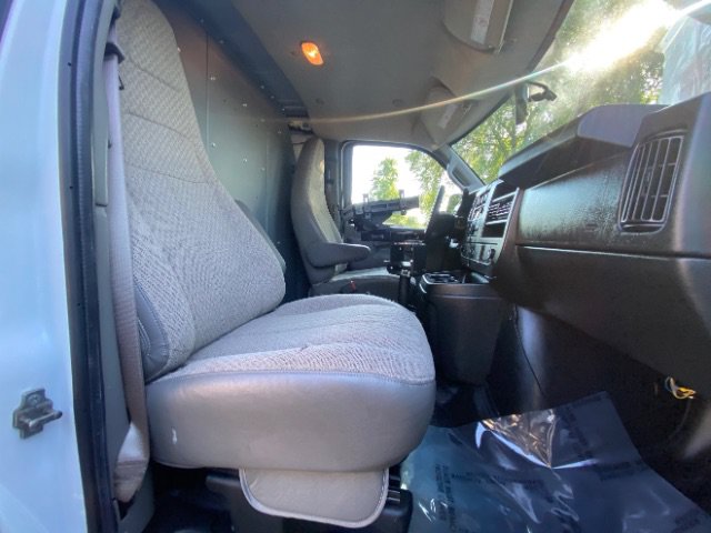 Used 2021 Chevrolet Express 2500 RWD image 12