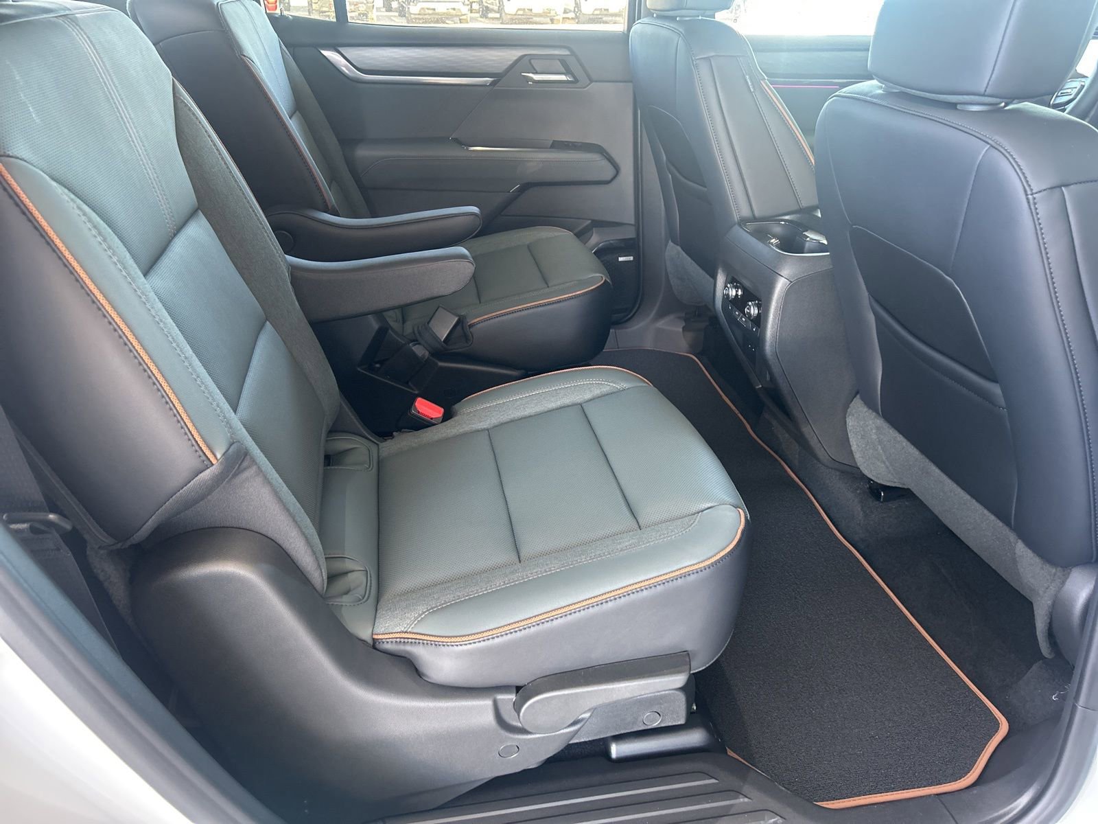 New 2026 GMC Acadia AT4 image 15