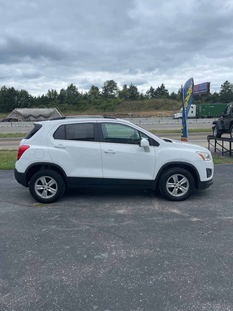 Used 2016 Chevrolet Trax LT AWD/4WD image 6