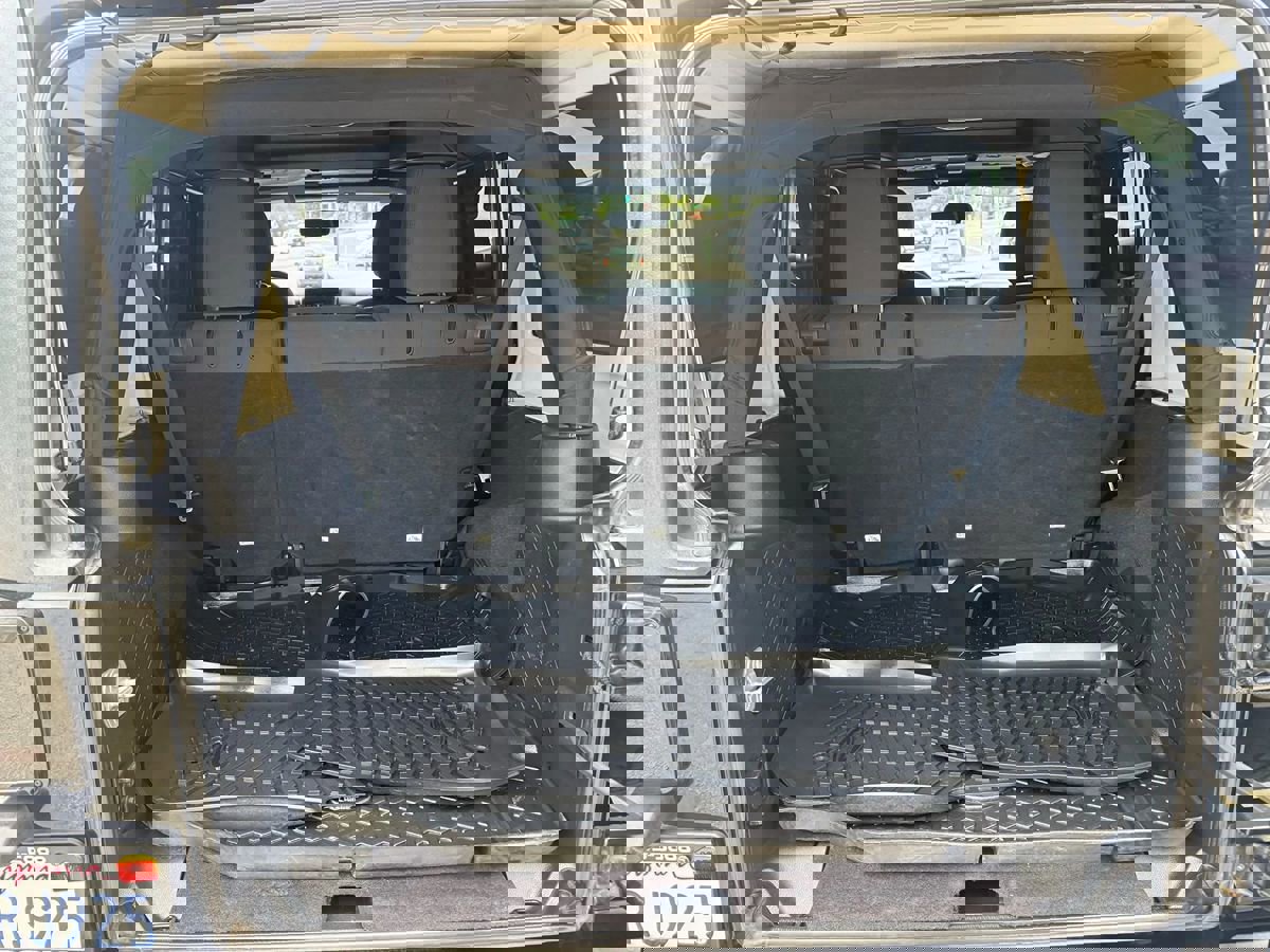 Used 2018 Jeep Wrangler Unlimited Sport image 18