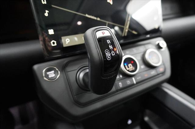 New 2026 Land Rover Defender 110 X-Dynamic SE AWD/4WD image 17