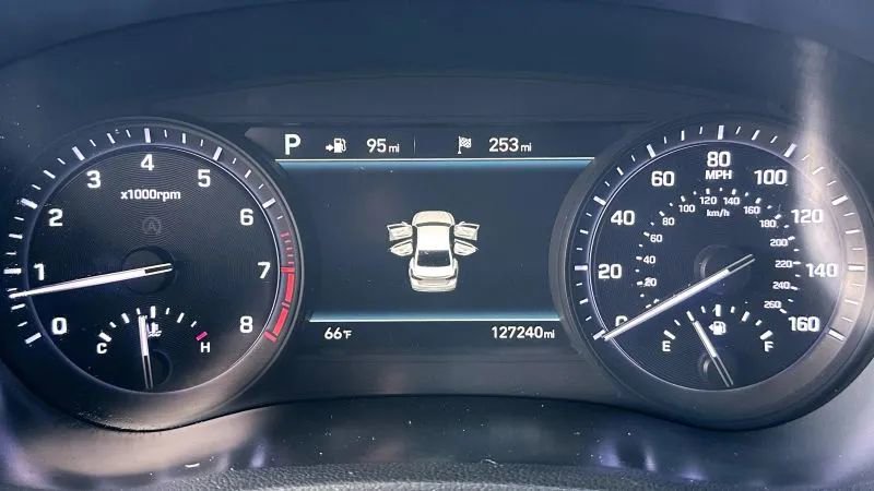 Used 2018 Genesis G80 3.3T Sport image 28