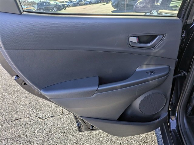 Used 2022 Hyundai Kona SE image 23