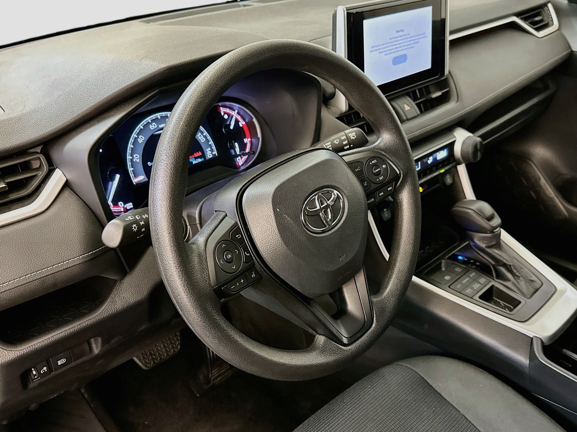 Used 2025 Toyota RAV4 LE AWD/4WD image 18