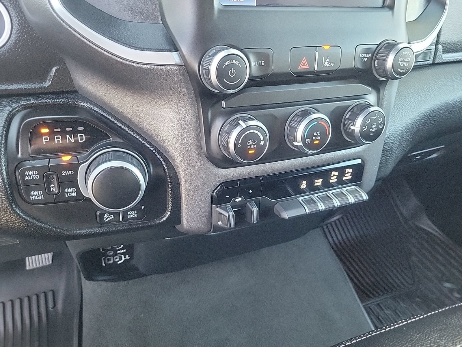 Used 2022 RAM 1500 Big Horn AWD/4WD image 23