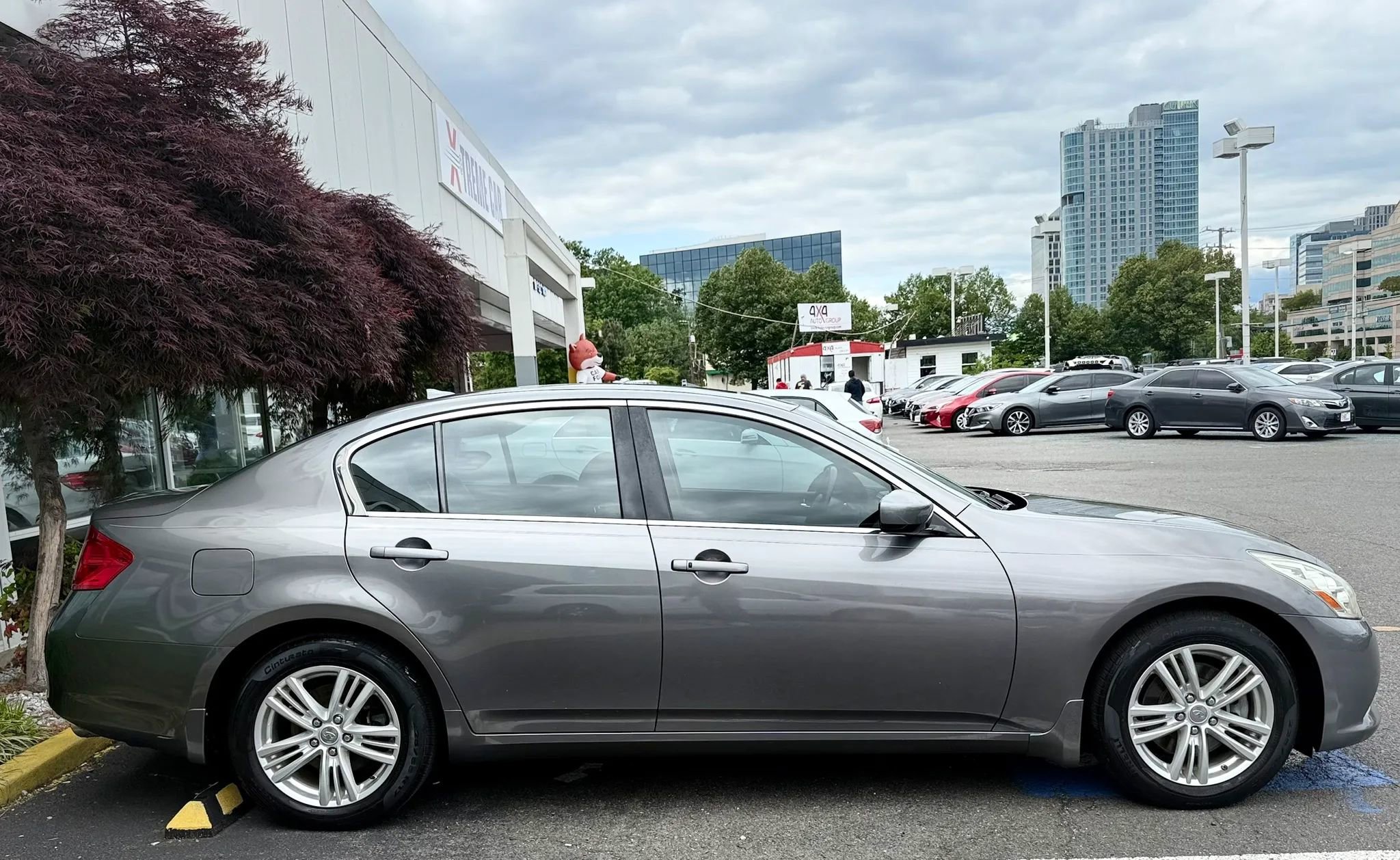 Used 2013 INFINITI G37 x Sedan w/ Premium Pkg AWD/4WD image 8
