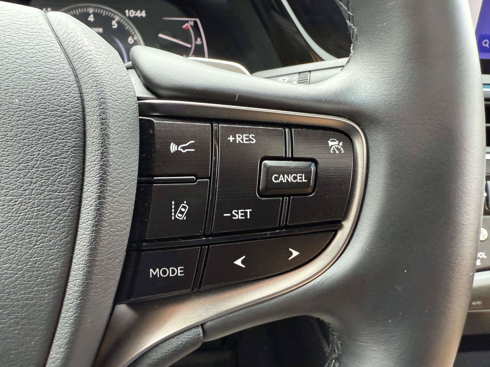 Used 2025 Lexus ES 350 w/ Premium Package FWD image 20