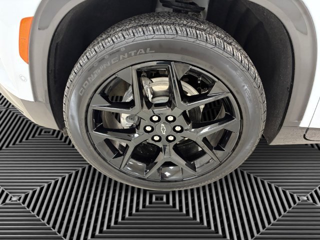 Certified 2026 Chevrolet Traverse RS AWD/4WD image 9