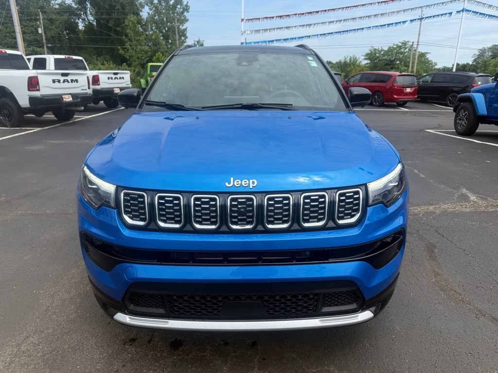 Used 2025 Jeep Compass Limited w/ Elite Group AWD/4WD image 6