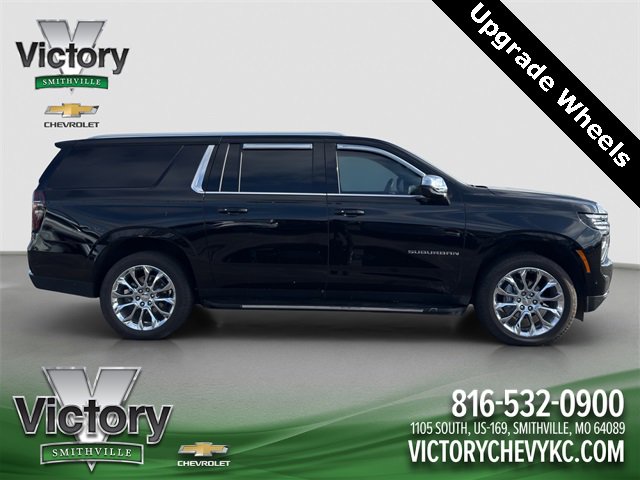 Used 2025 Chevrolet Suburban LS image 7