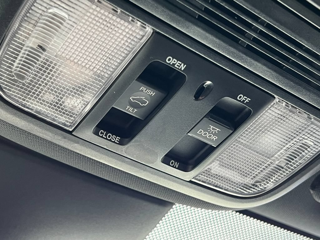 Used 2024 Honda Odyssey Sport image 32
