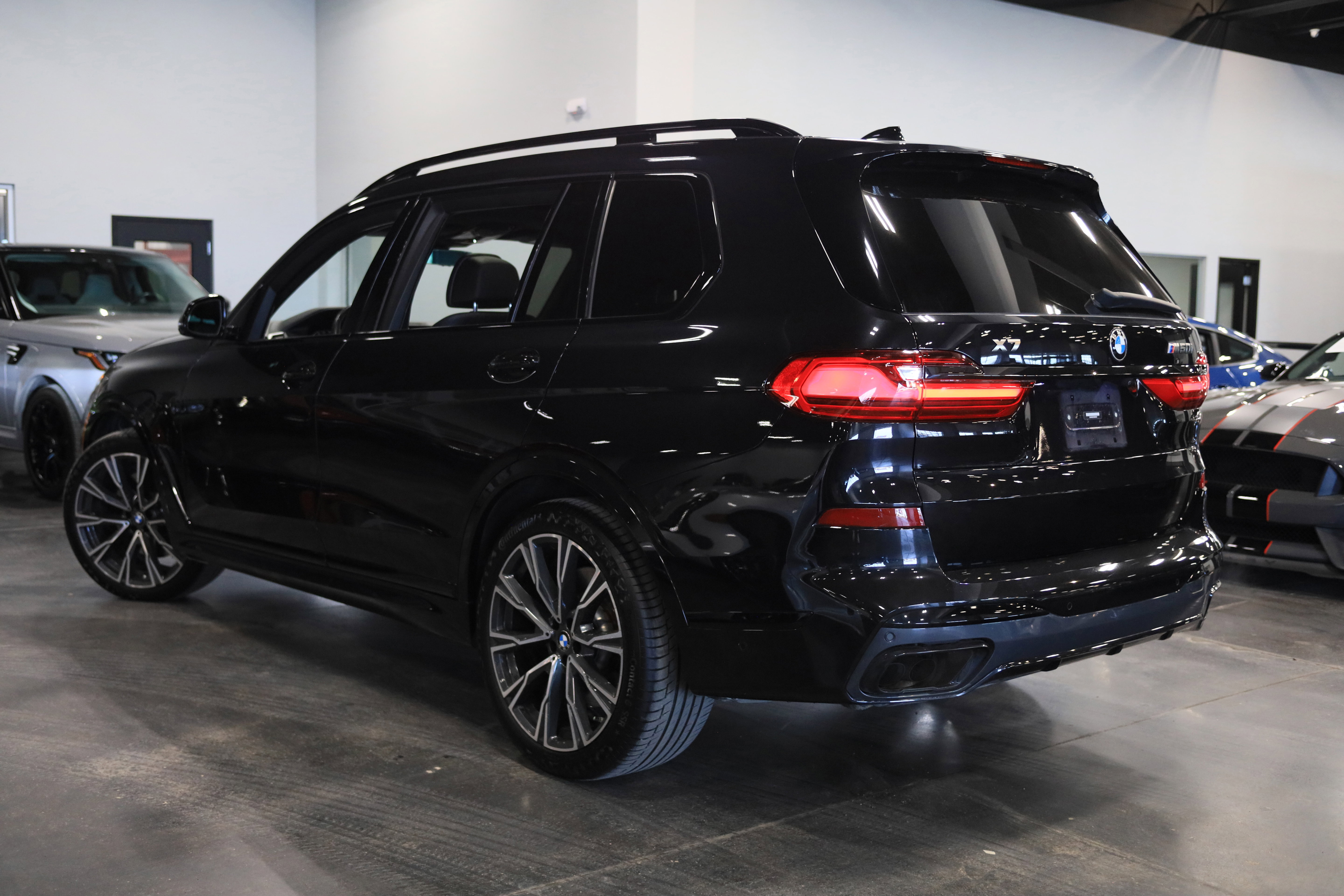 Used 2022 BMW X7 M50i w/ Dynamic Handling Package image 4